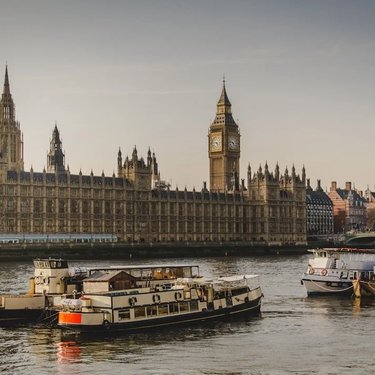 Parliament buildings and boats on the Thames